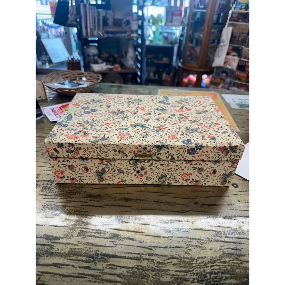 Vintage Flower Jewelry Box